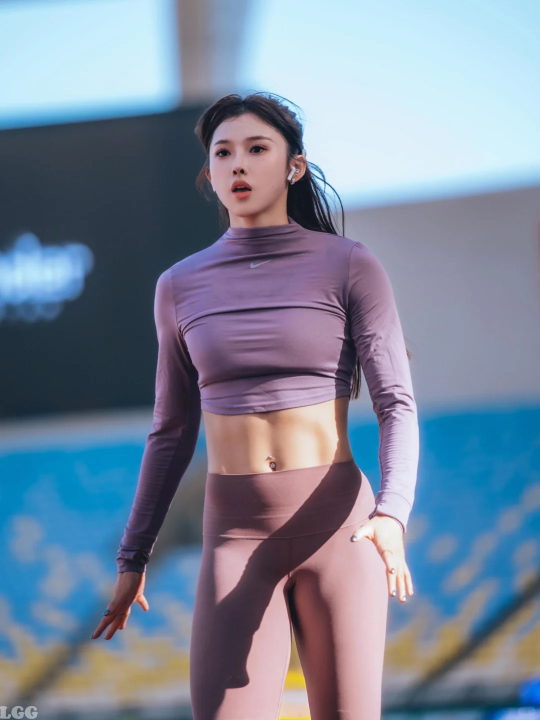 吴艳妮这健康体态也太让人羡慕了吧