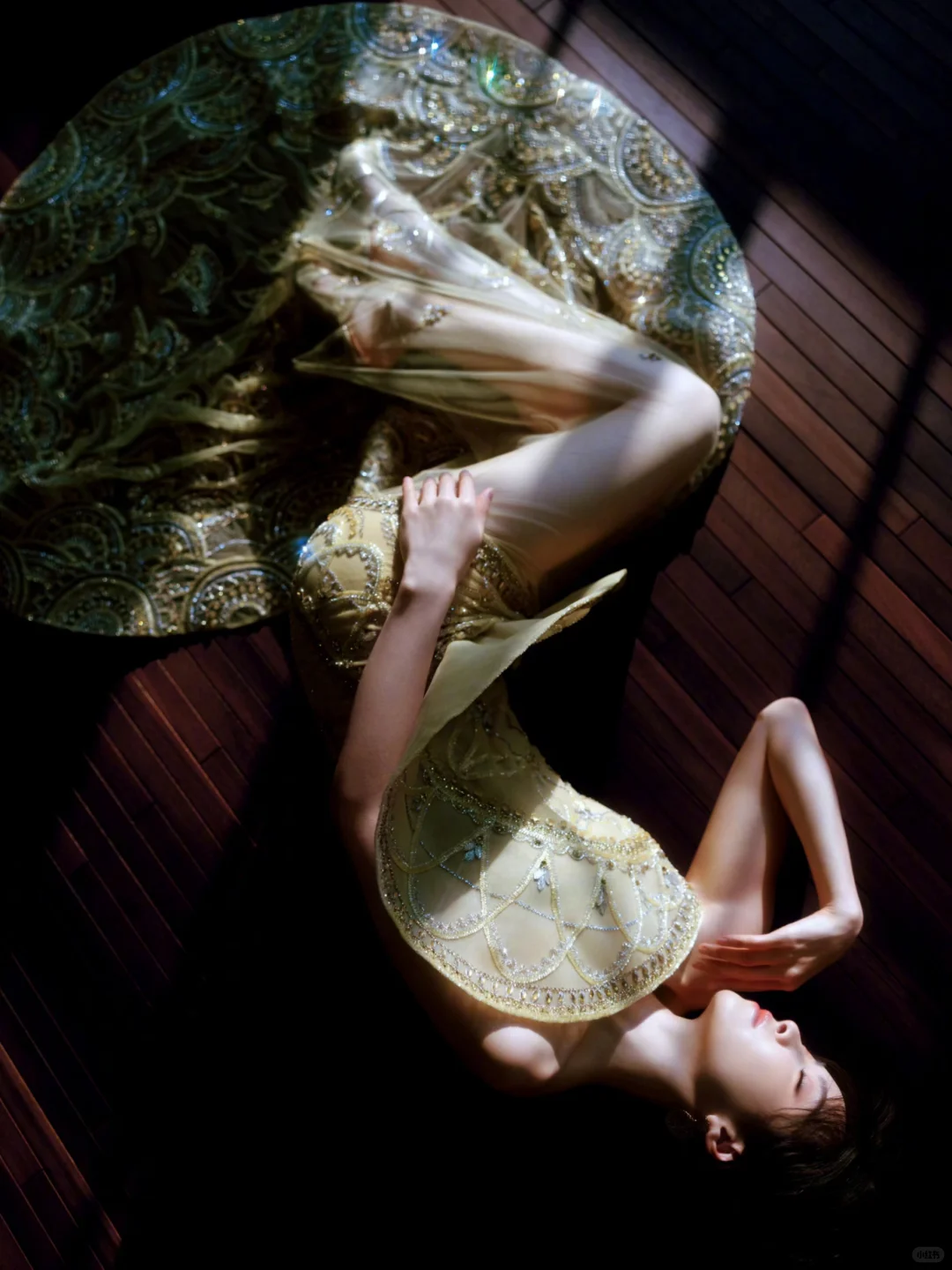 宋茜中秋大片，婀娜多姿的Victoria女士~