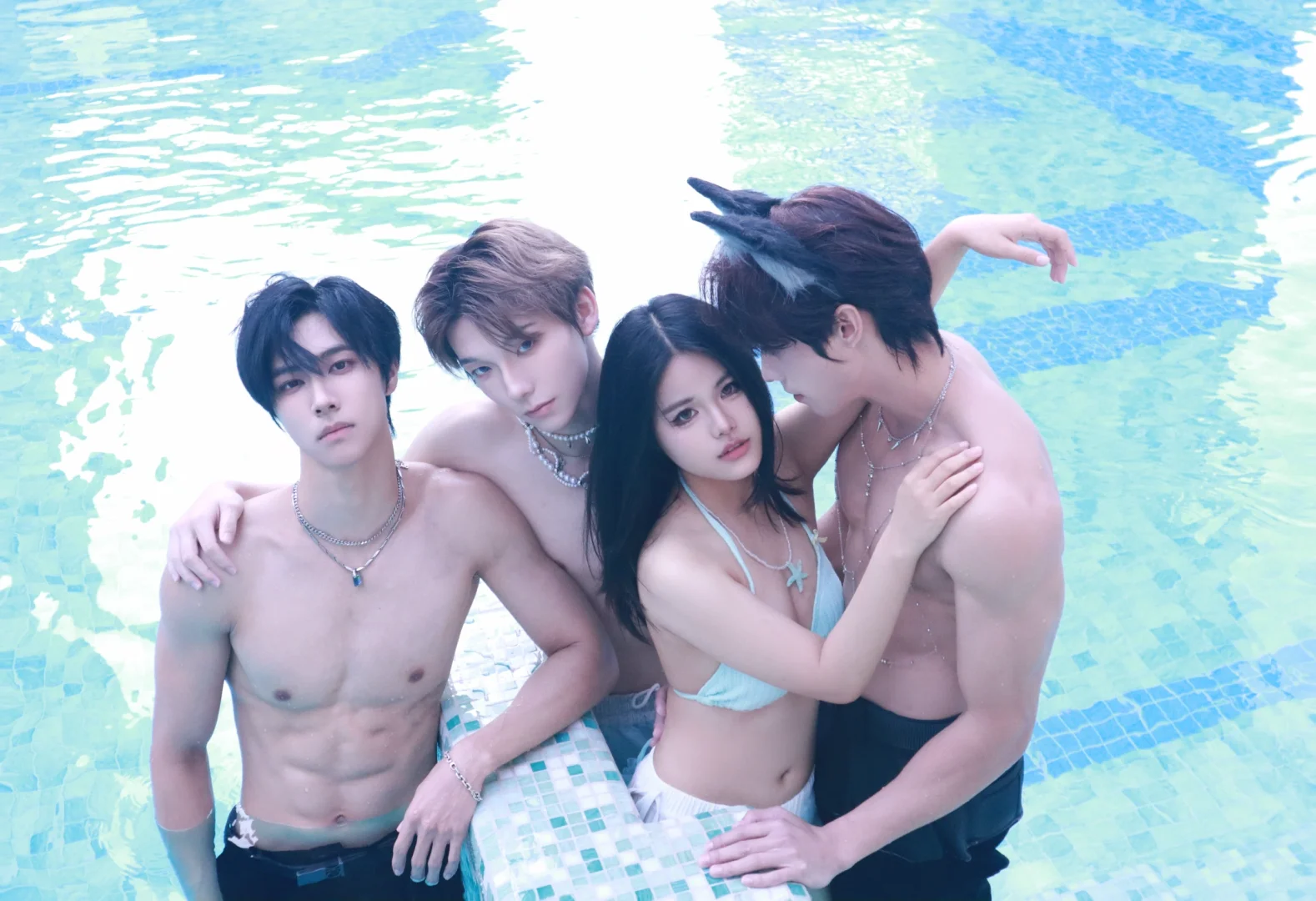 泳池拍照姿势~🏝️₊⁺ ♡̶₊⁺𝓈𝓊𝓂𝓂𝓮𝓇