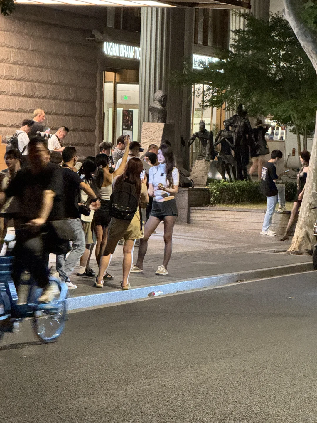 安福路上美女好多