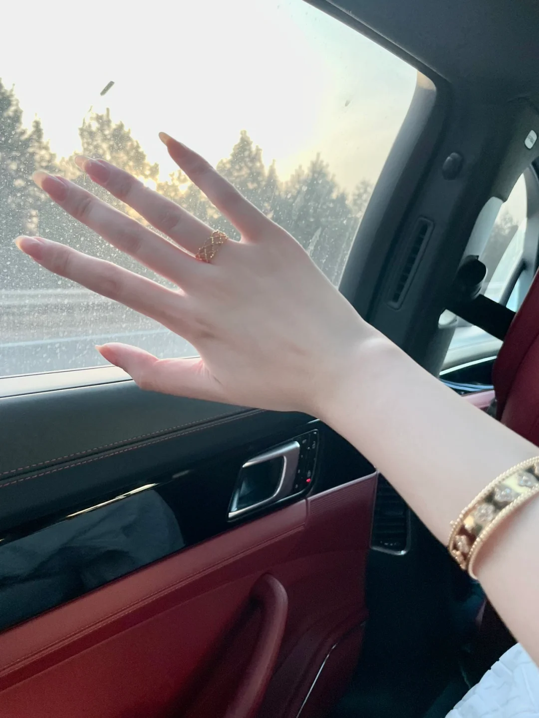 浅秀一下🦵和👋
