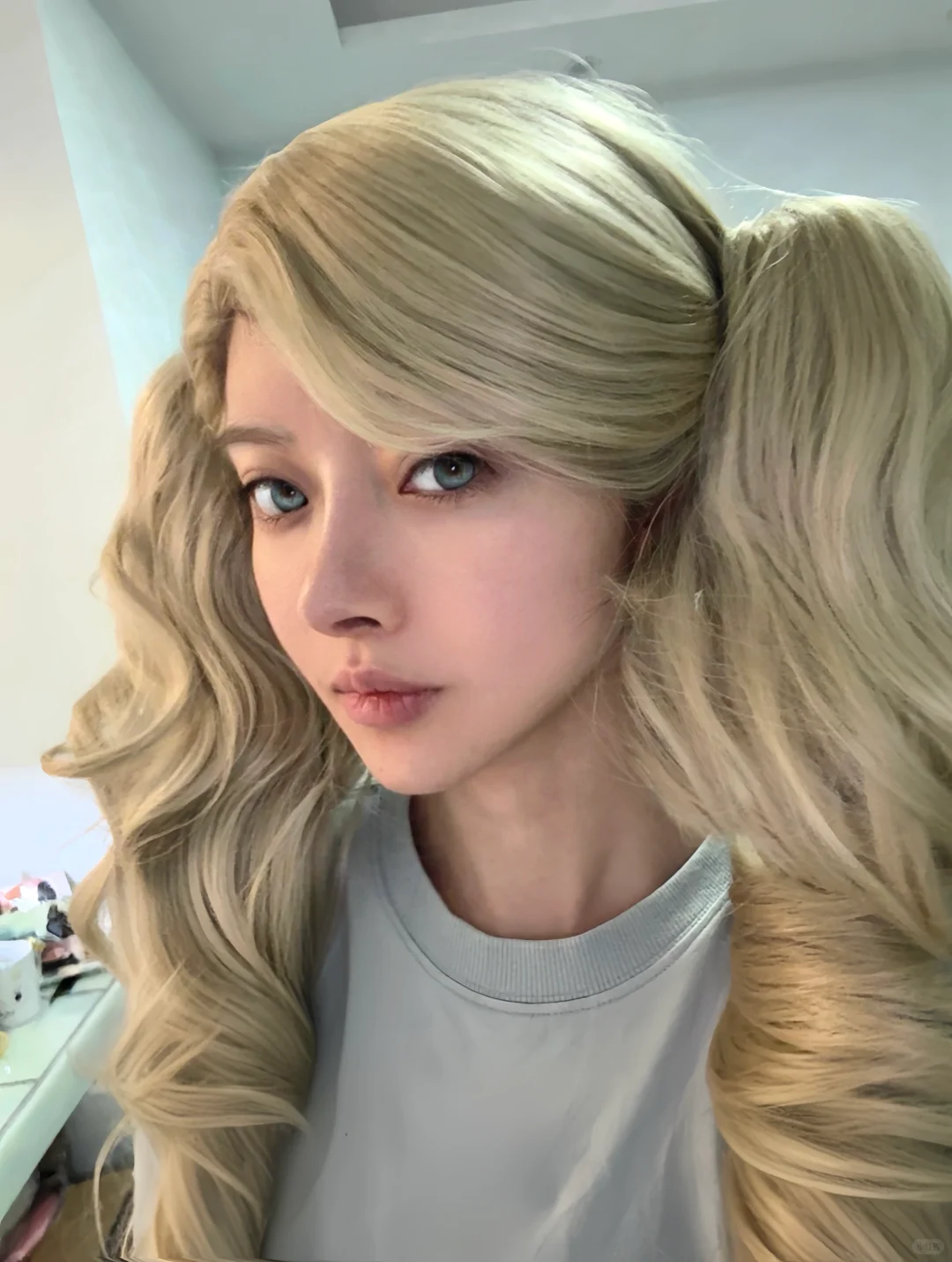 不化妆的话算出cos吗？好喜欢这种自然感