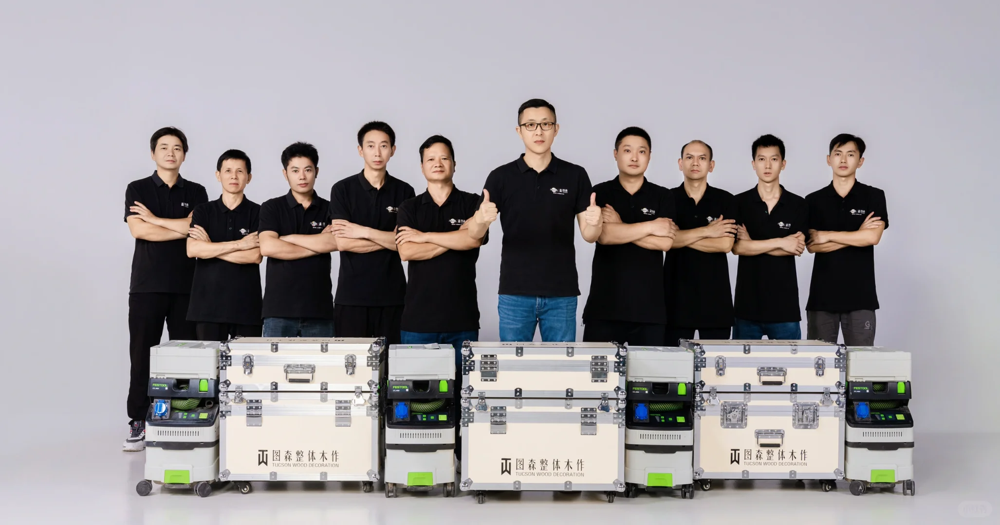 拍摄珠海洛克赛琳家居公司企业团队形象照
