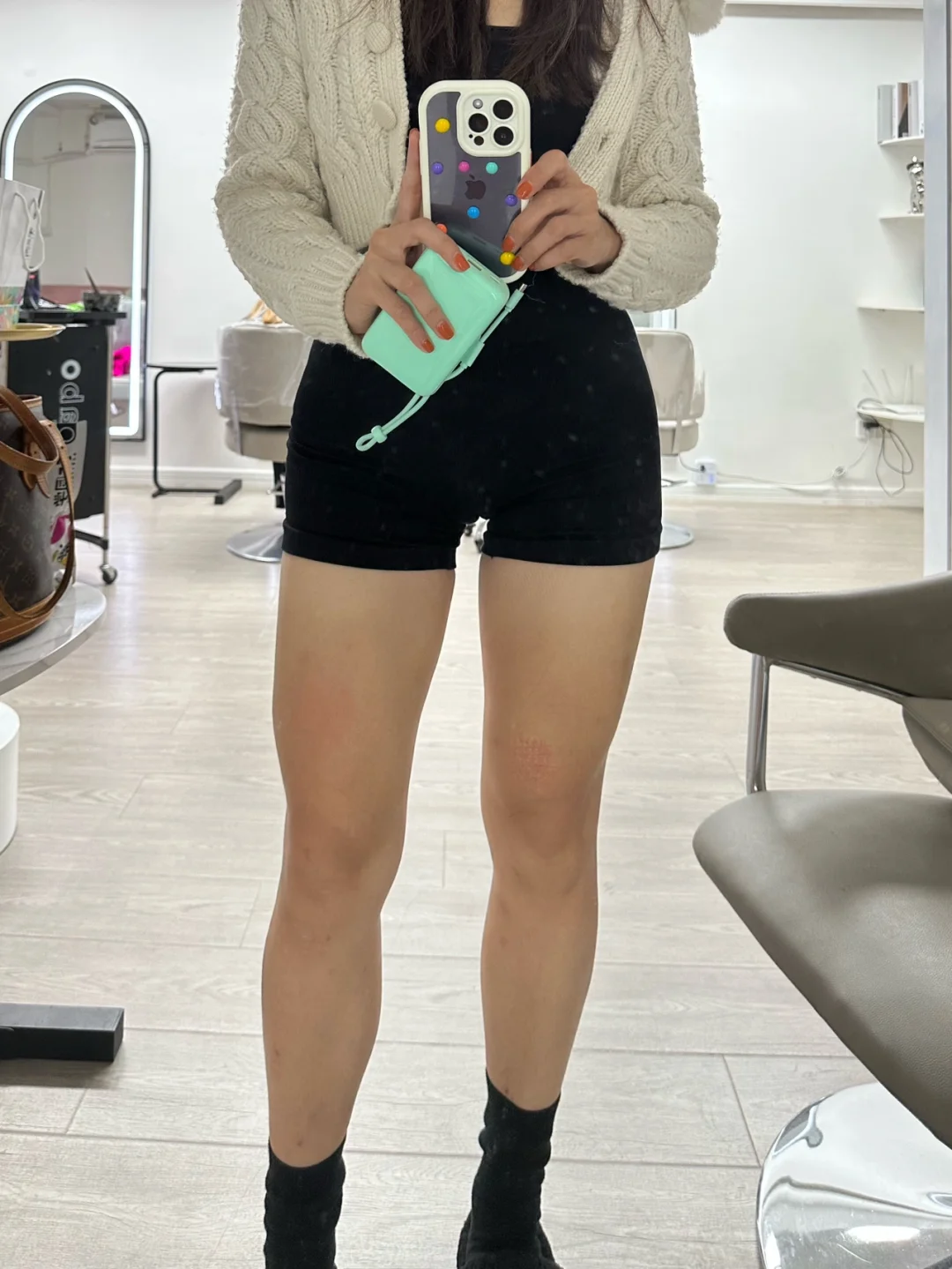 我很喜欢这种腿啊，为什么都要竹竿腿啊
