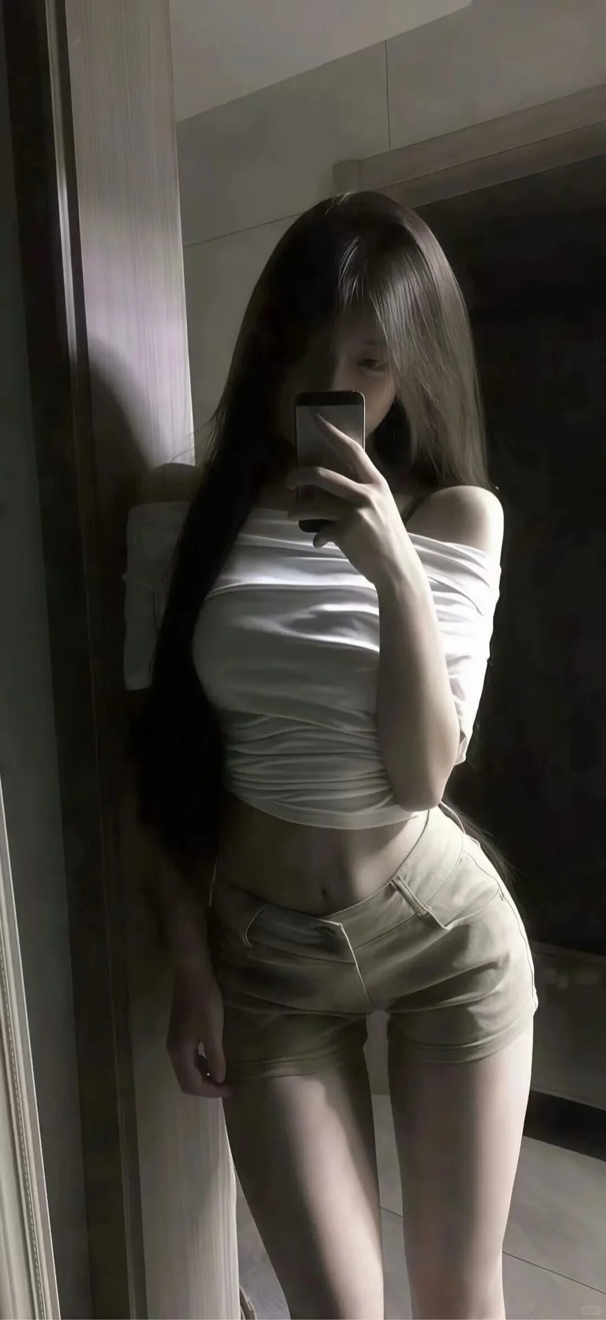 她的腿真的可以，越看越喜欢！
