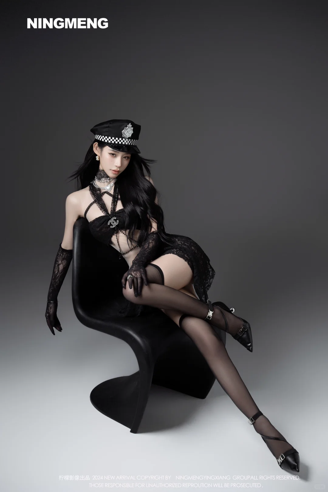 做自己的大女主🖤杭州御姐女警写真