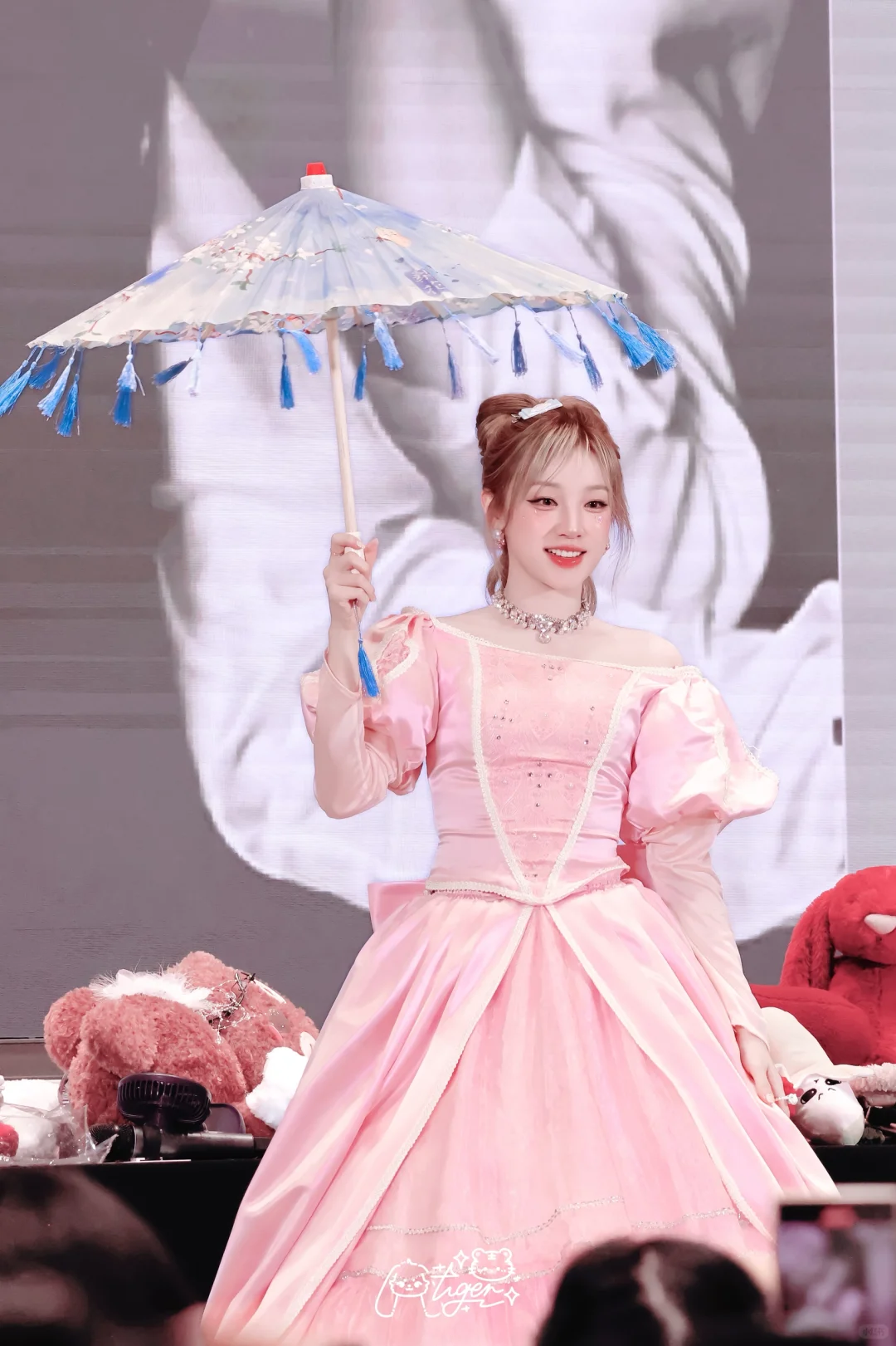 宋雨琦《M.O.》YZY签售｜美丽天使💗👑