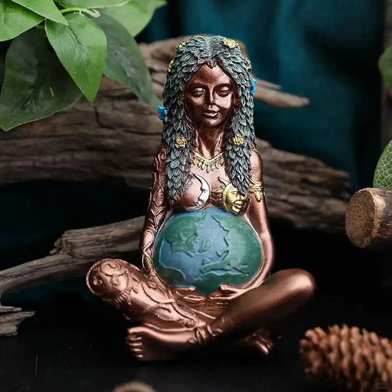 地球母亲盖亚艺术女神雕像：灵性觉醒的桌面美学