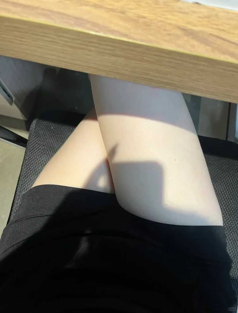 好无聊 上班摸鱼