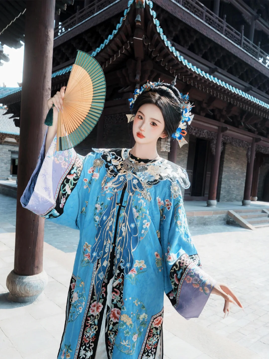 可以是娇艳的花朵 也可以是锐利的剑 ！