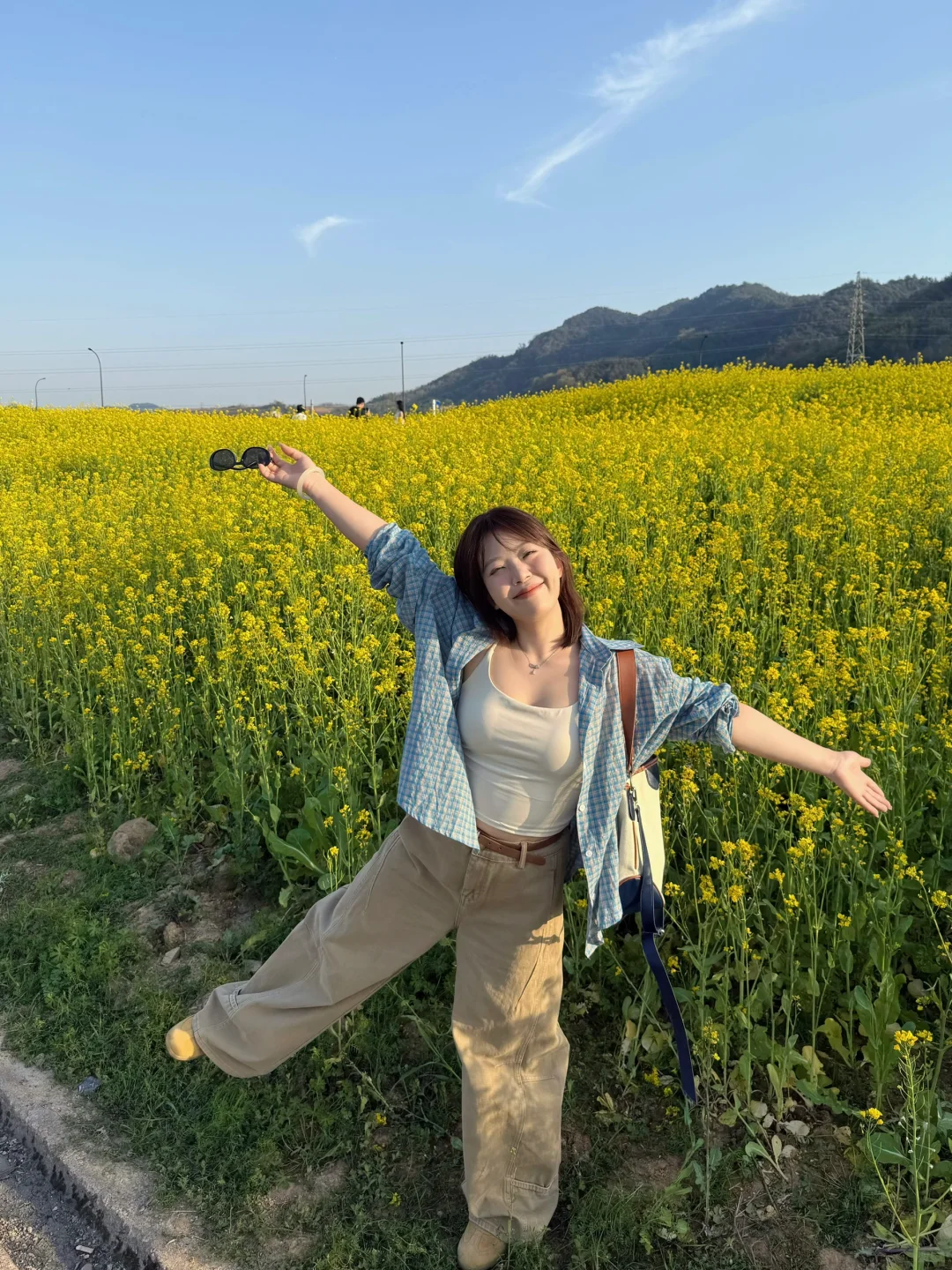 158 123斤/完全不想减肥 肉肉的也很好看啊