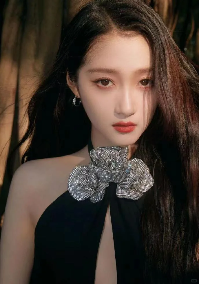果然甜美才是她的舒适区啊...