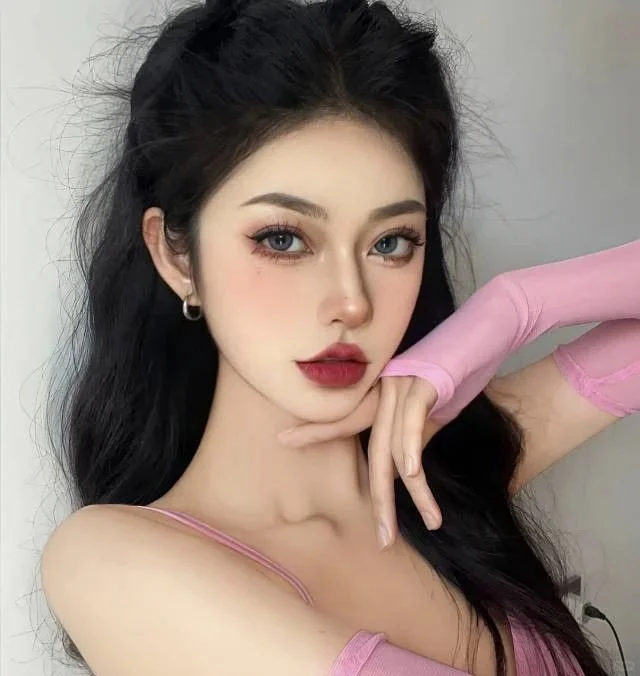 𝐰𝐞𝐜𝐡𝐚𝐭自用女头像