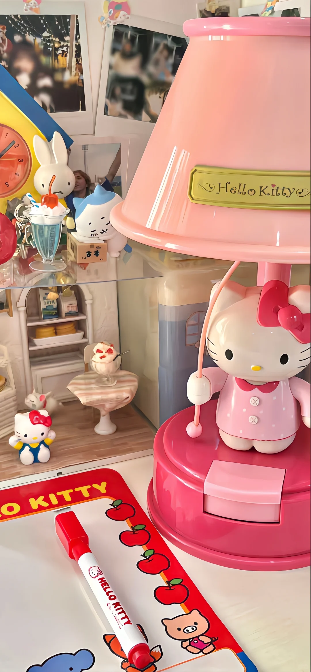 hello kitty 粉色系3D景深裸眼壁纸 🐱