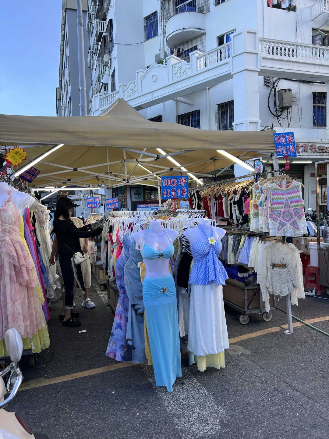 三亚夜市物价这么感人的吗？100块3件……