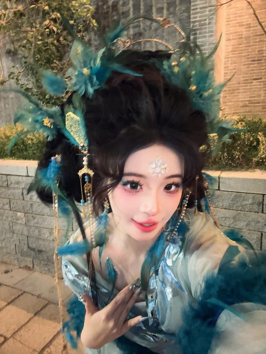 洛阳妆造|破碎感拉满的妖艳蓝孔雀