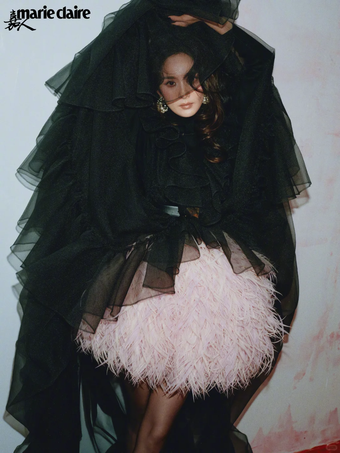 杨幂银十封面好杀，可盐可甜双面娇娃