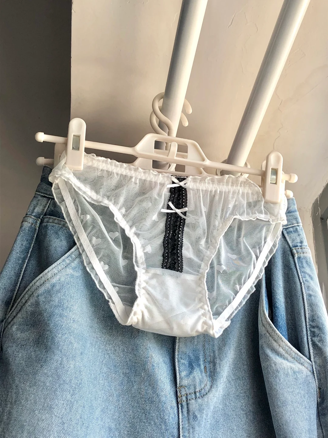 趁年轻真的不整点新鲜的蕾丝内内吗？？