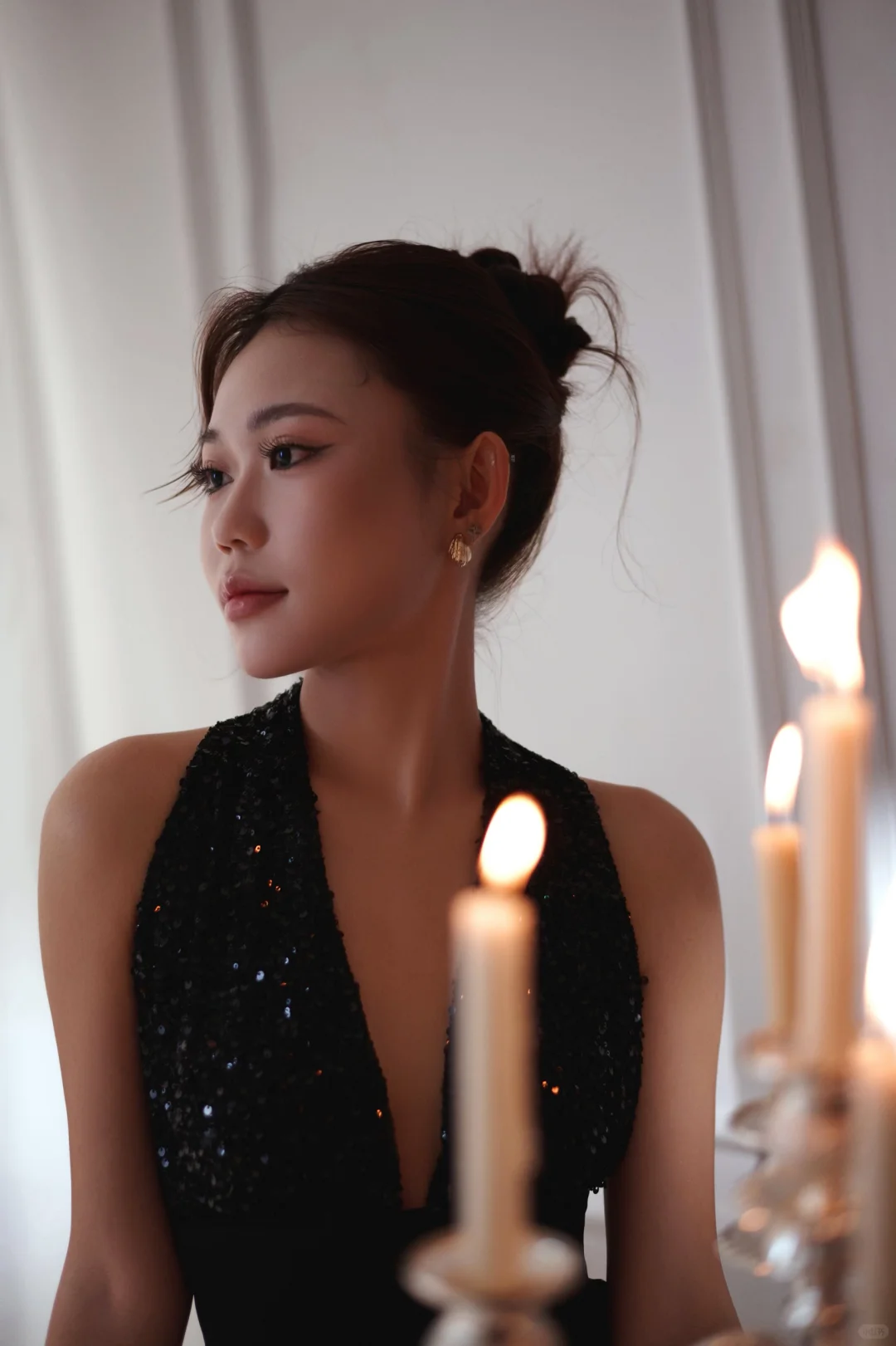 是明媚的媚 更是妩媚的媚