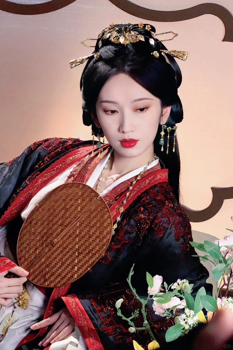 美强惨‼️从温婉郡主,到心机主母