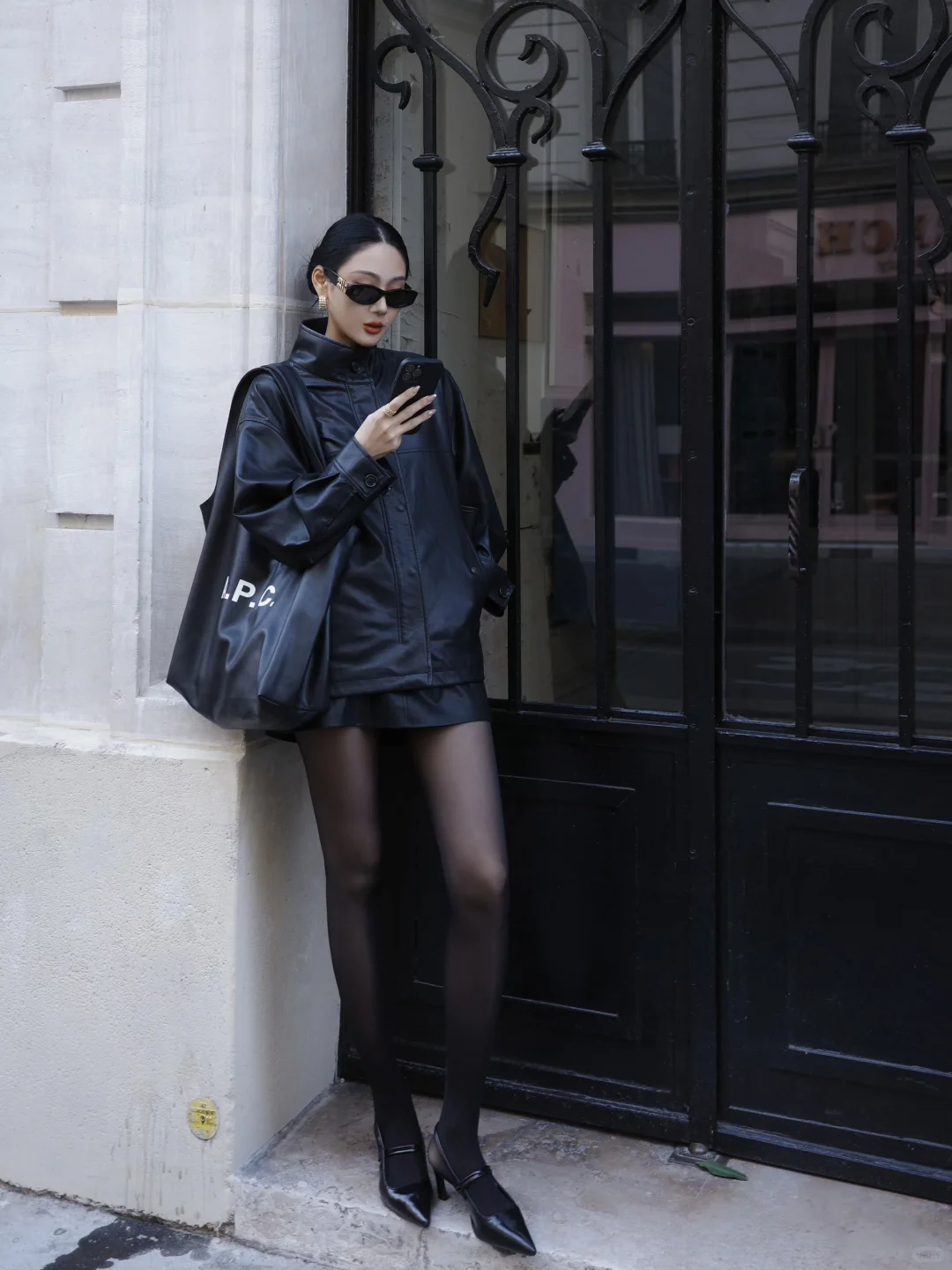 巴黎女人最爱的皮衣➕黑丝