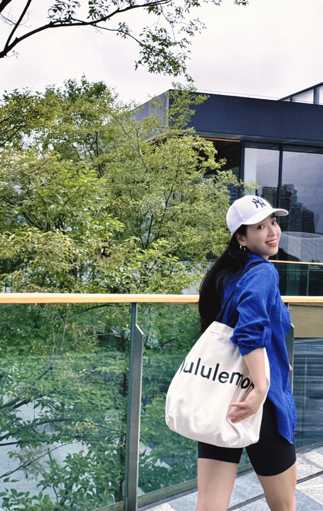 我嘛,像风一样,所以没人能抓得住我