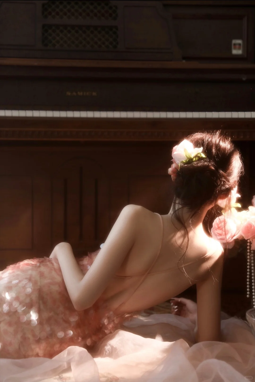 氛围感光影人鱼姬私房写真