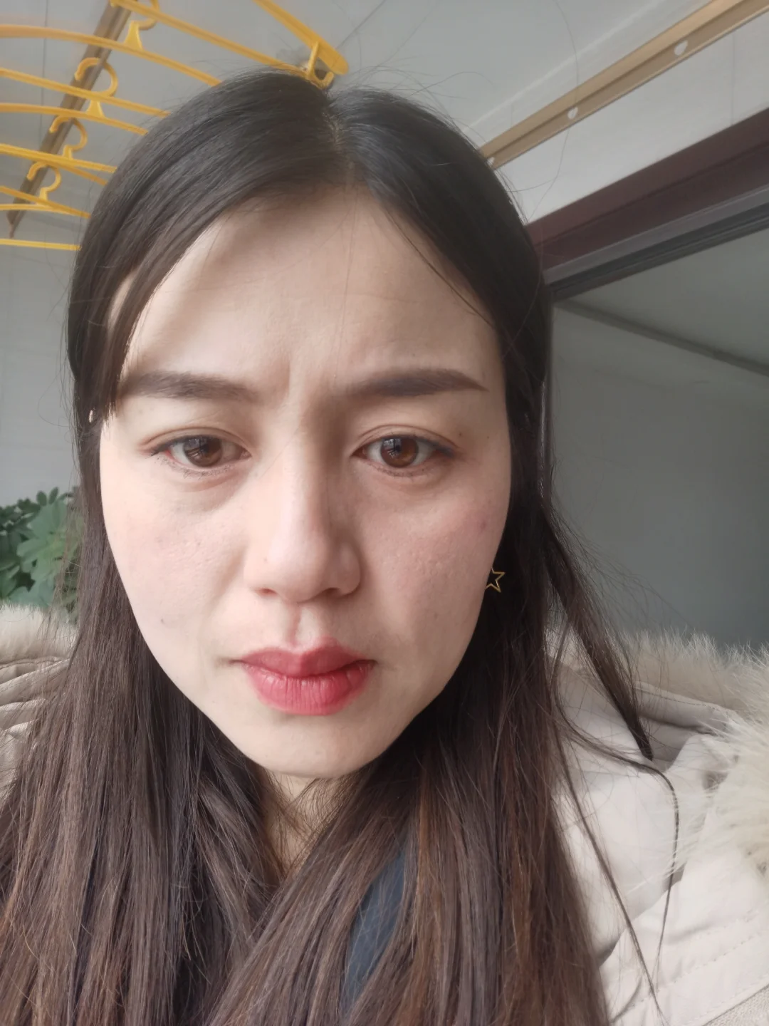 33岁的脸，还是化了妆拍的