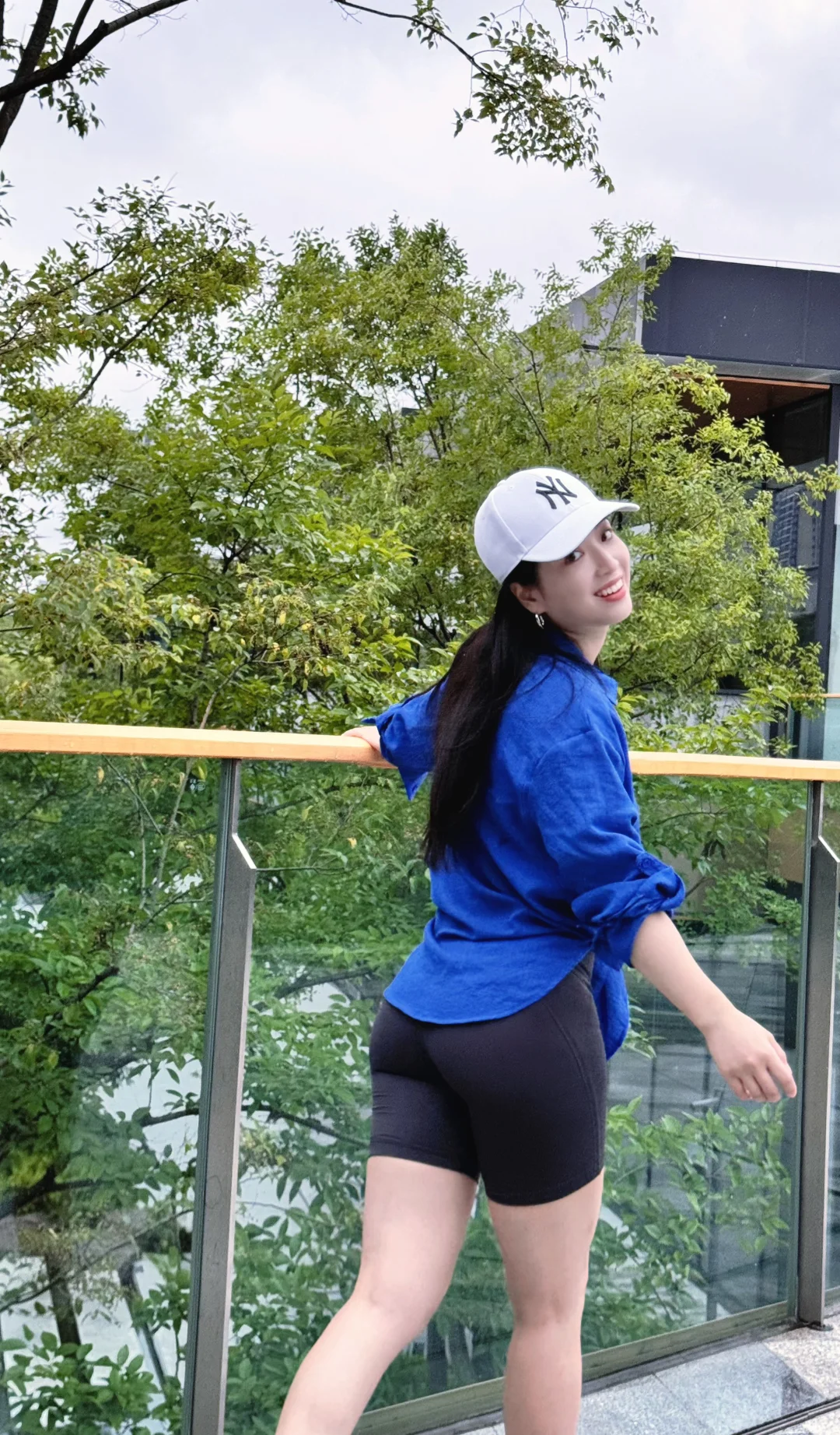 我嘛,像风一样,所以没人能抓得住我