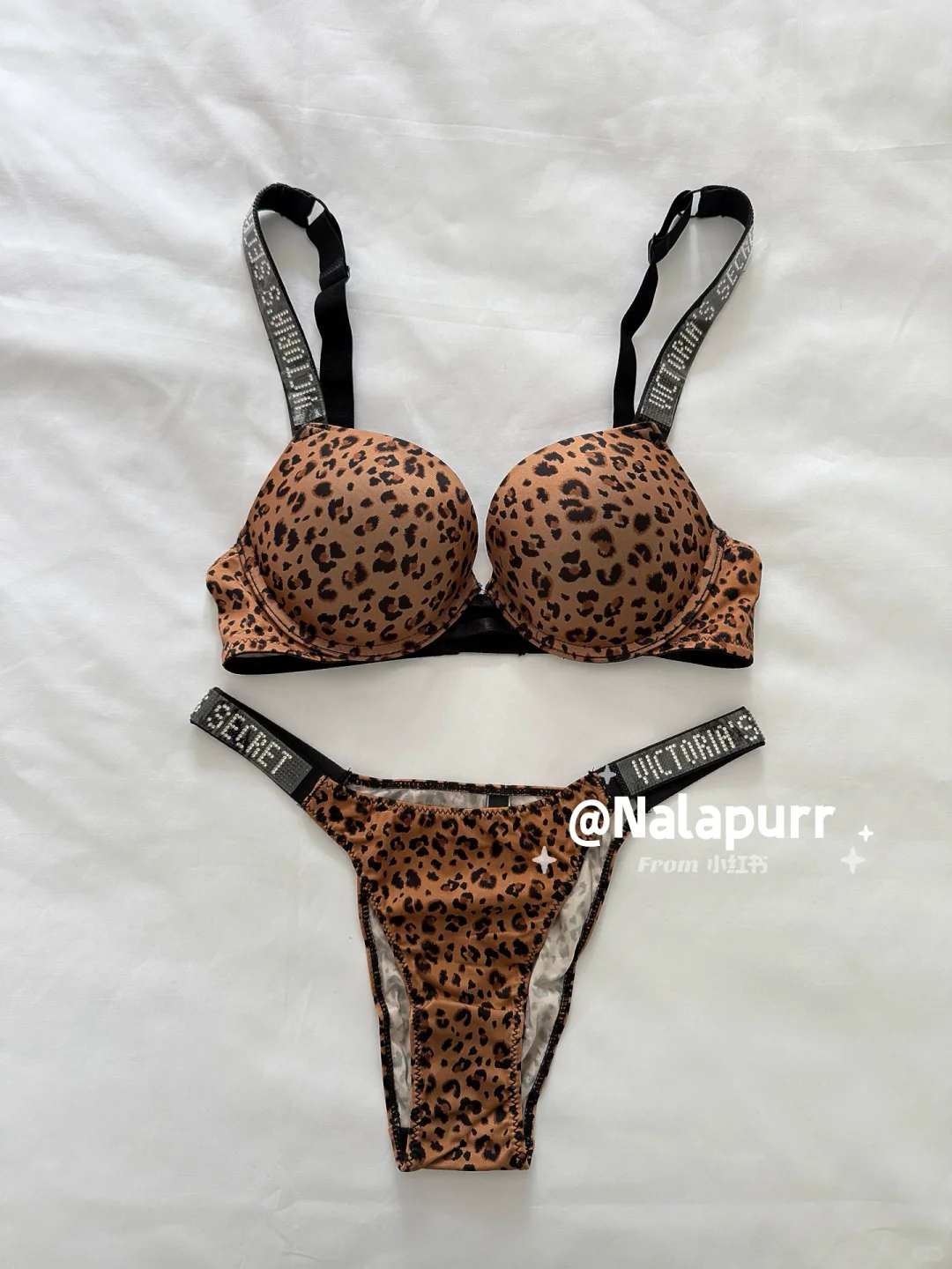 卡老师亮亮水钻victoria's secret 超辣。