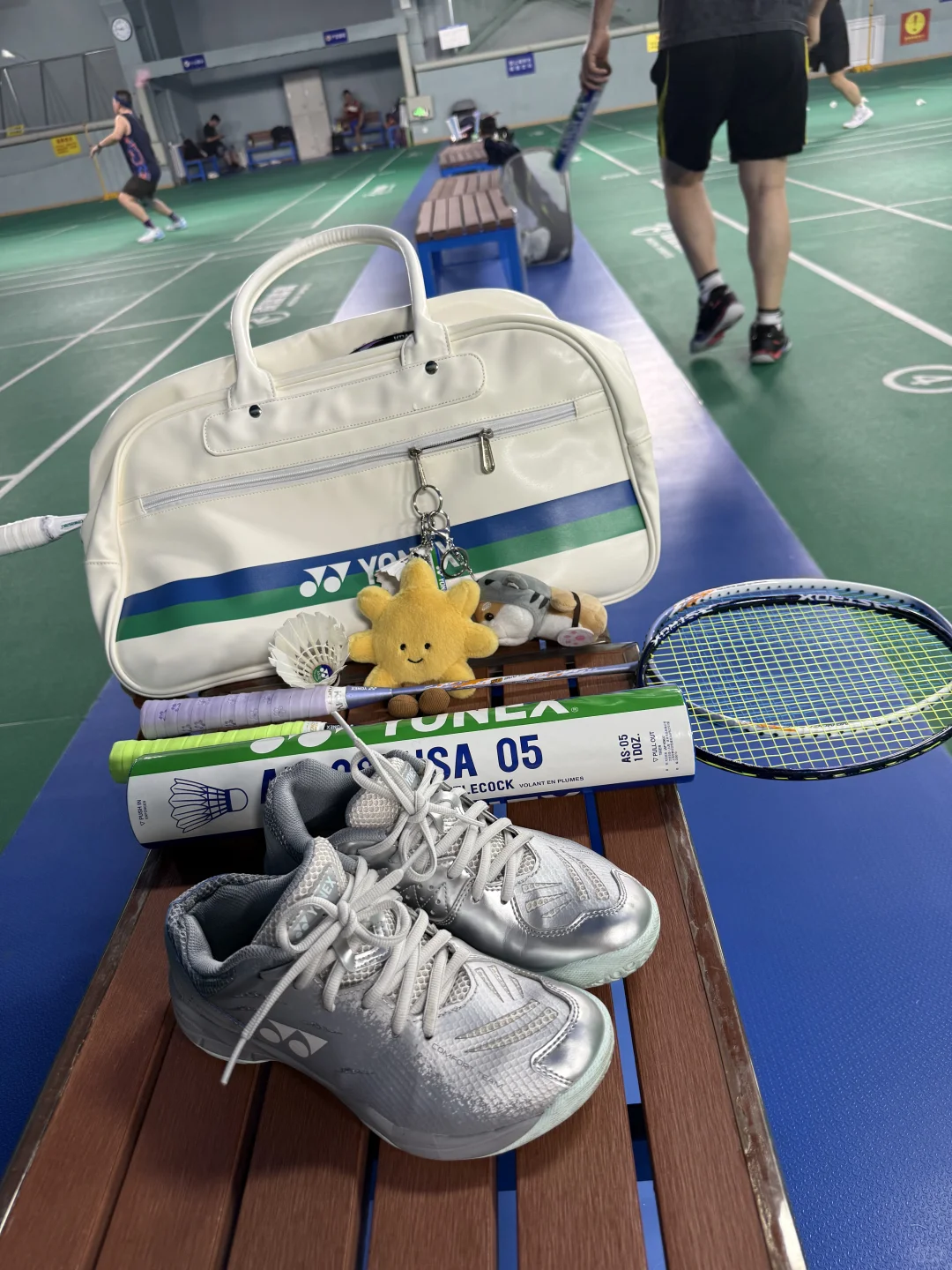 他说，单打还可以的，双打羽毛球🏸都很菜？？？