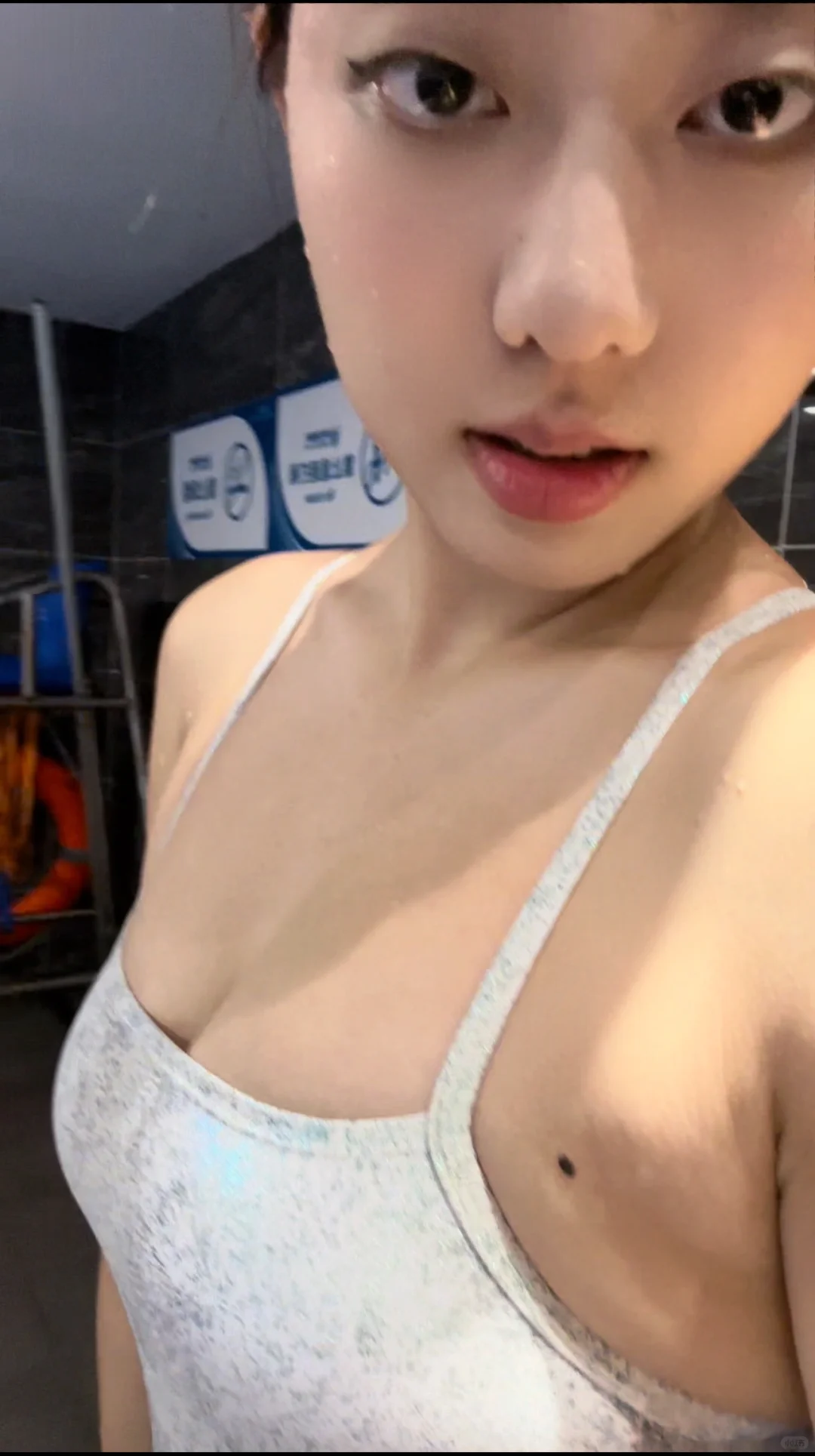 陪我游泳么🥰