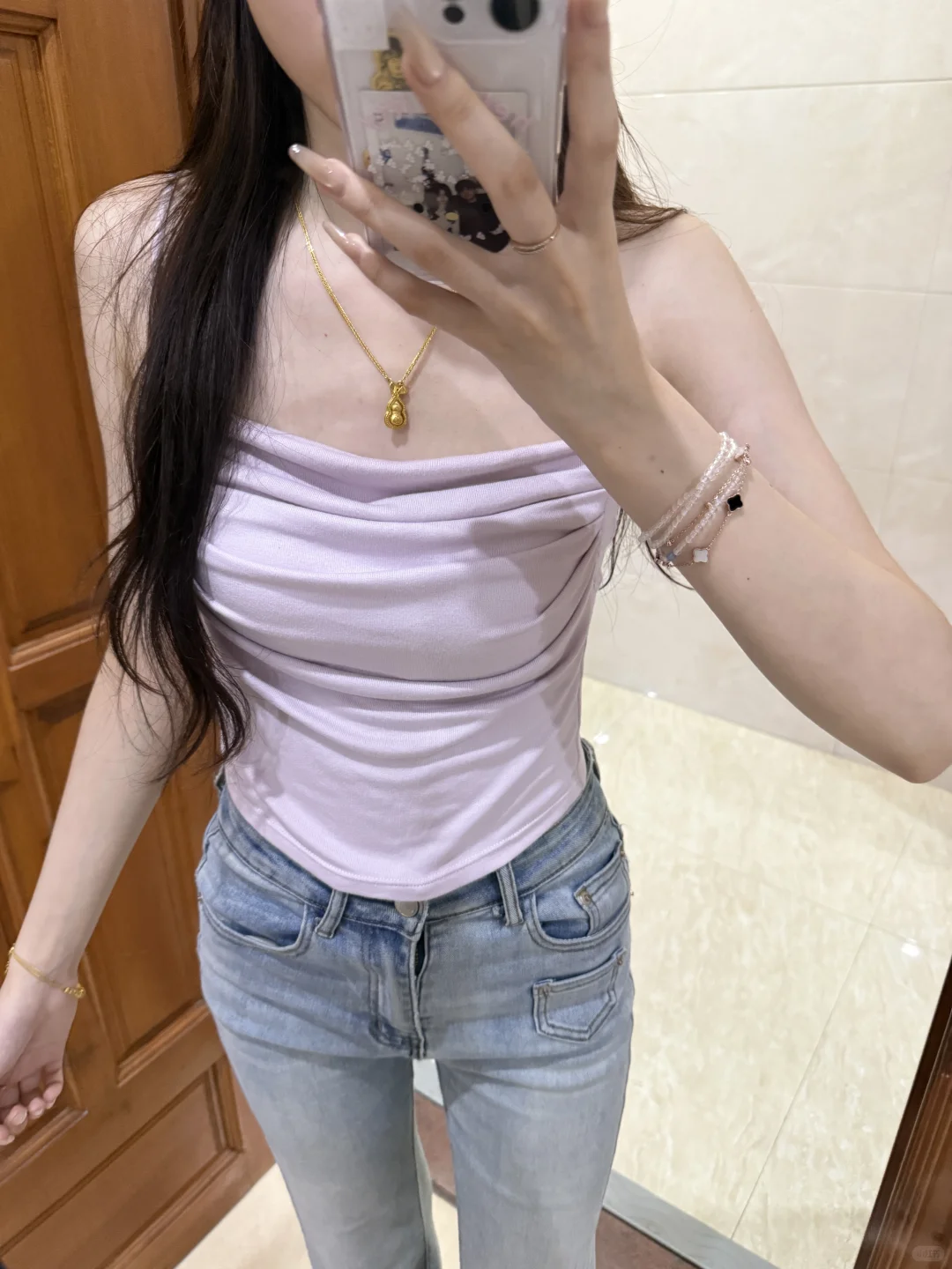 绝绝宇紫！拿在手上胸垫都这么有型了