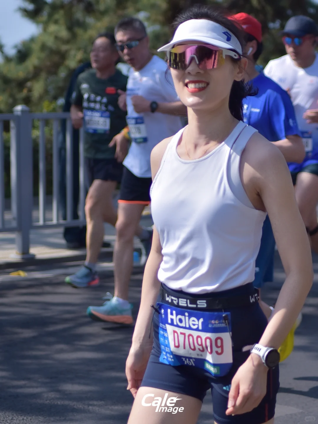 青岛马拉松女子图鉴｜赛道美学美得犯规
