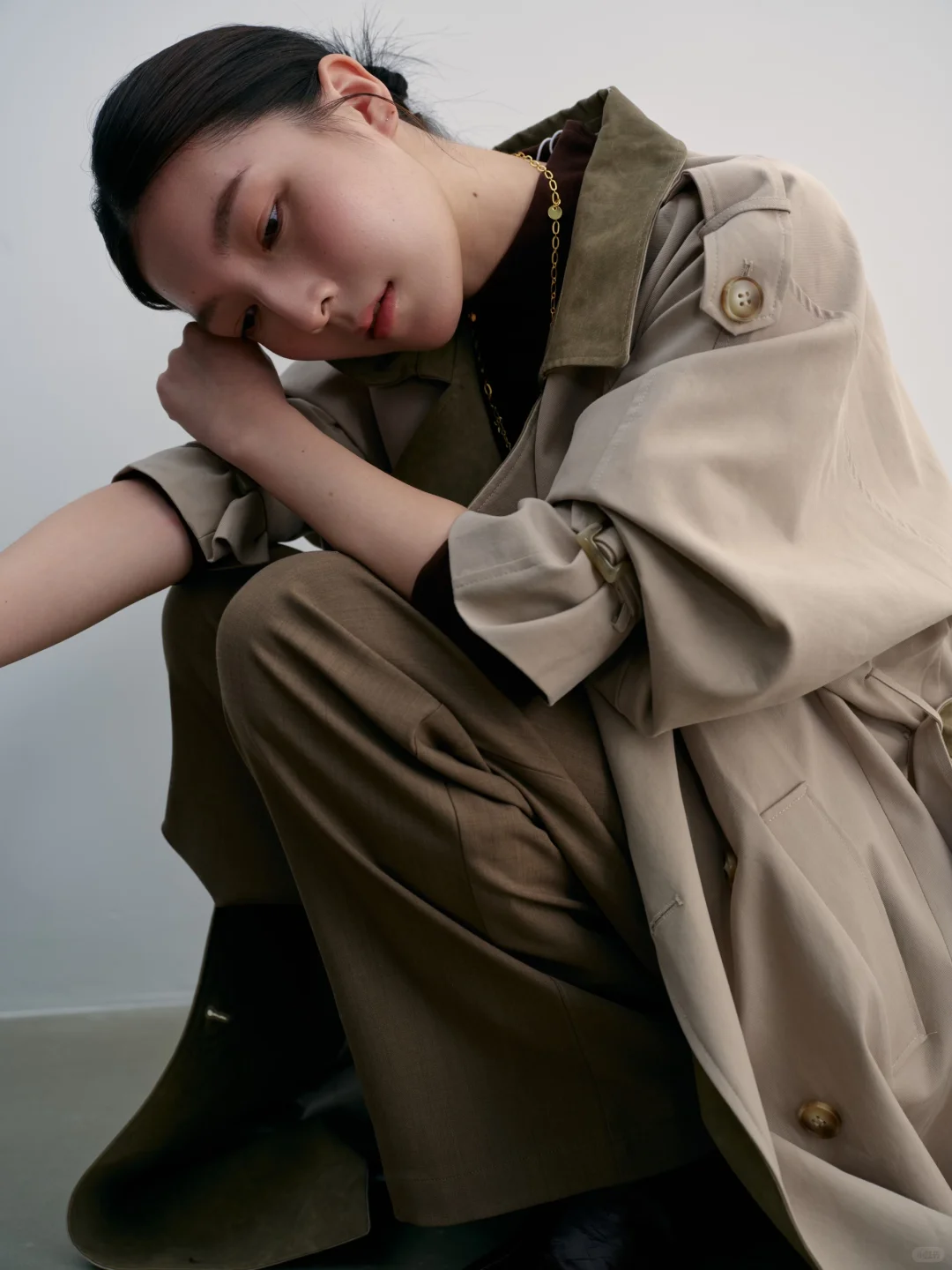 秋冬就拍点木质感的模特