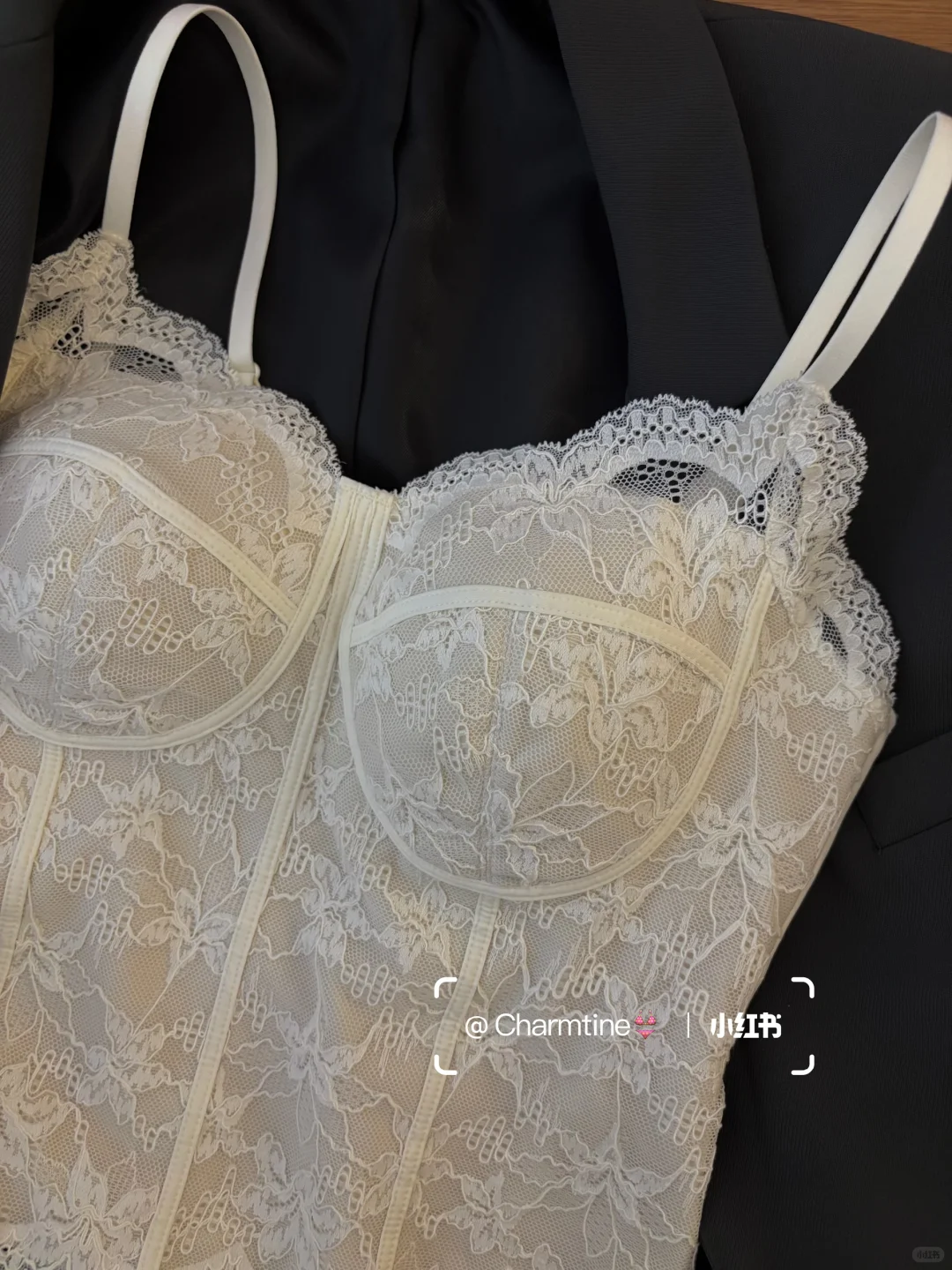 不管什么季节 可以永远相信蕾丝叠穿…