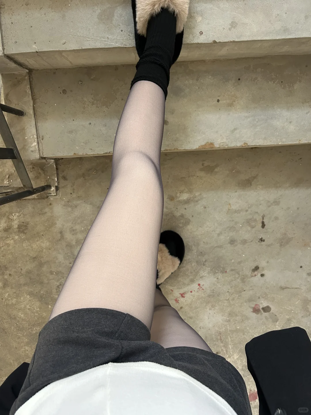 好穿到尖叫！！！加绒黑丝真的巨显腿细！！