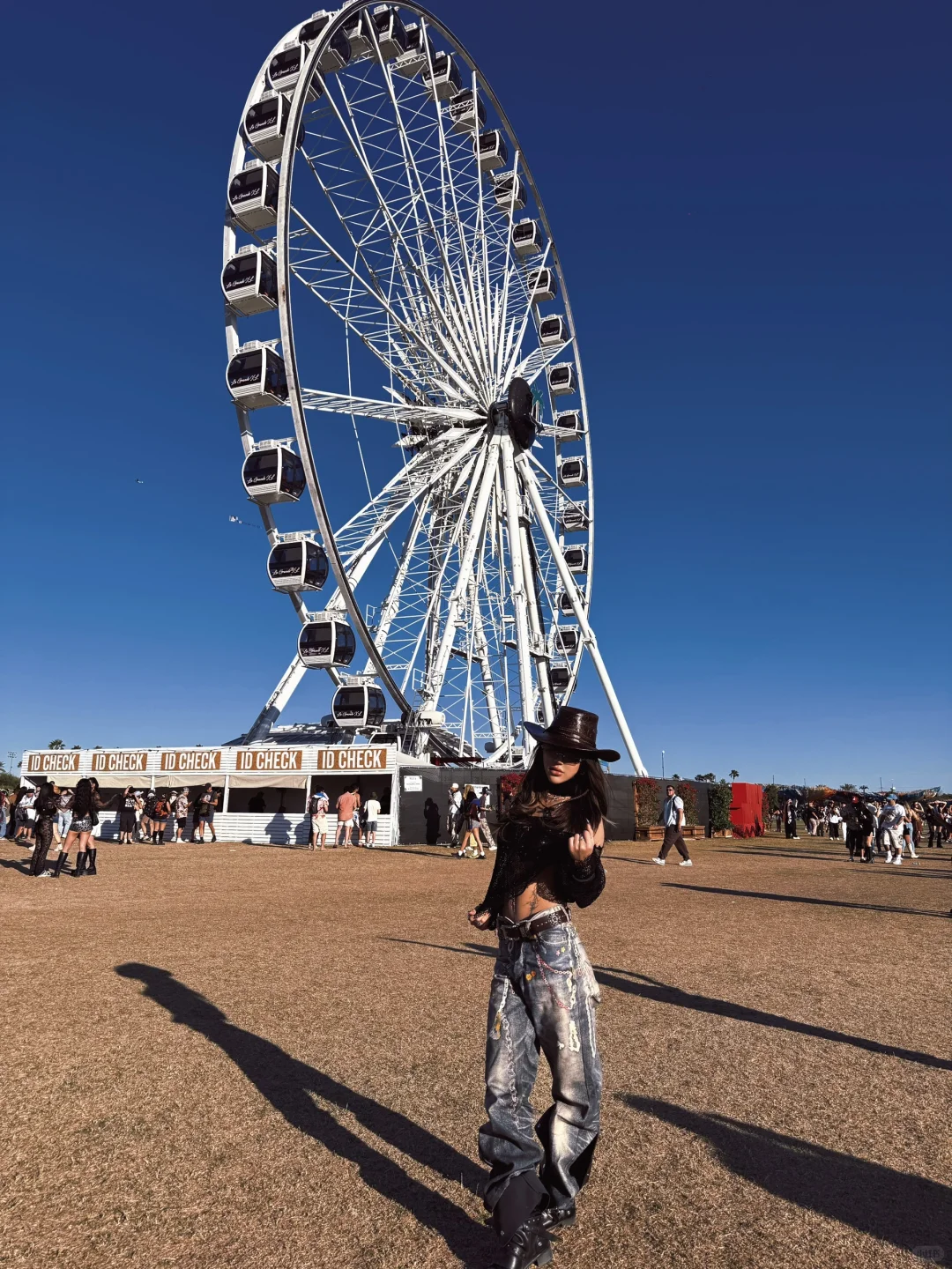 Coachella沙漠限定女皇的新衣