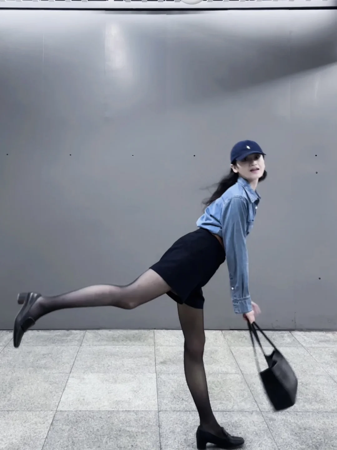 地铁杀手｜打工人地铁现场：黑丝诱惑？？？？