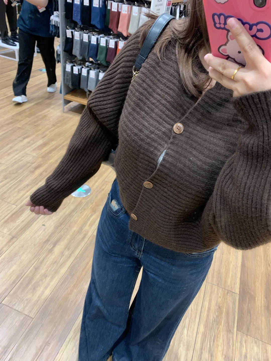 是单穿针织衫的天气了