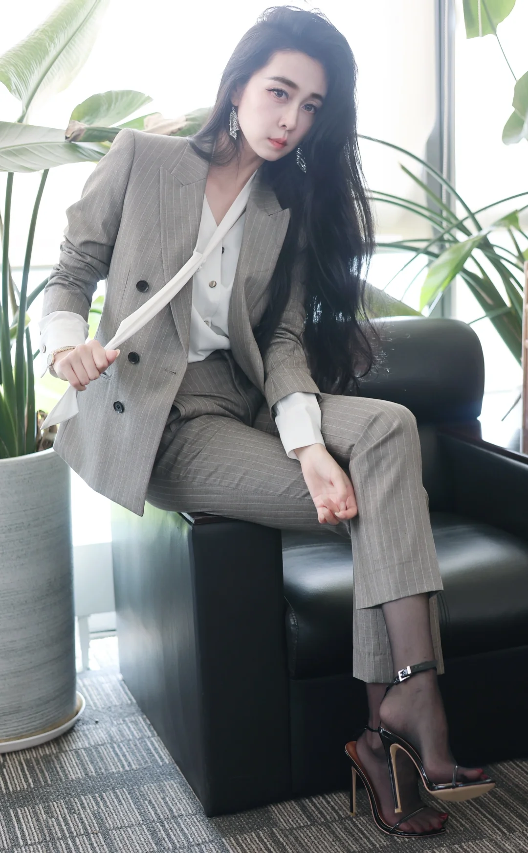 “开完会来我办公室一趟📁”！