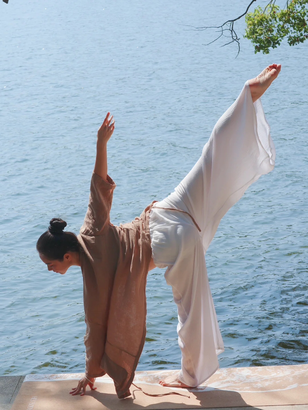 ｜户外瑜伽｜🍂风里开始有了初秋的微凉