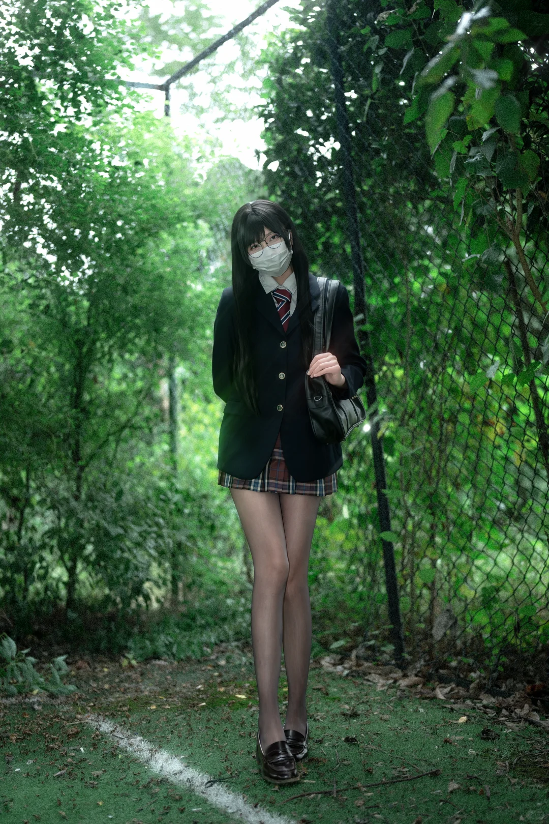 下着雨的公园,也太适合jk了