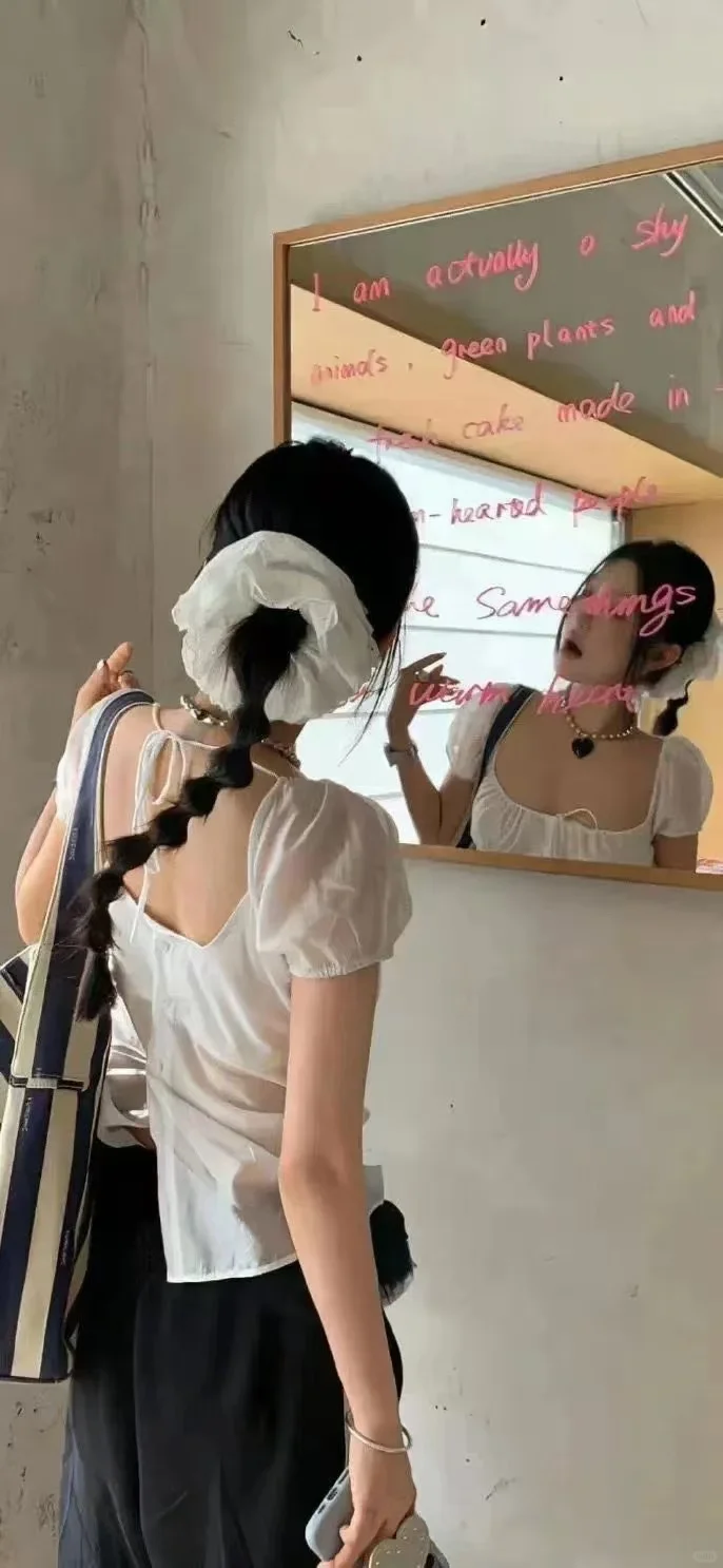 辣妹身材壁纸她来了