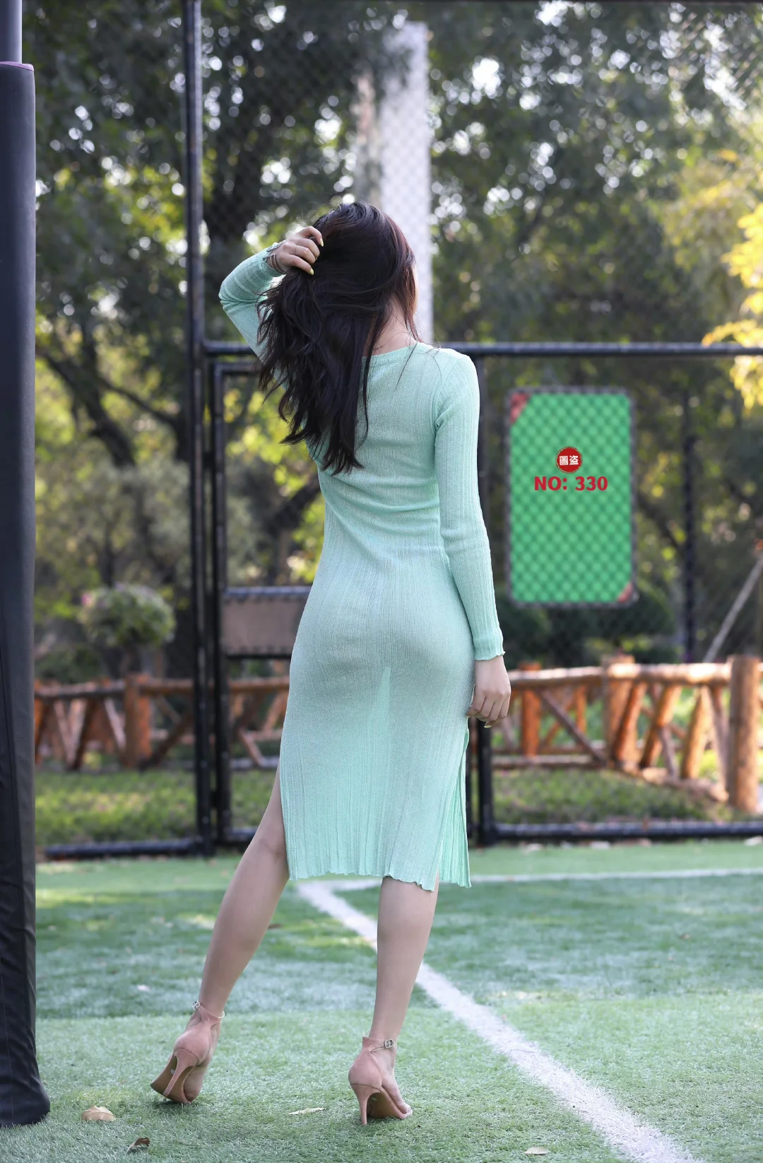 街拍美女写真套图