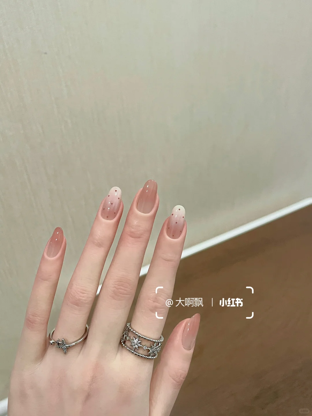 Nail☆彡纯欲温柔冰透豆沙渐变✨元气波点美甲