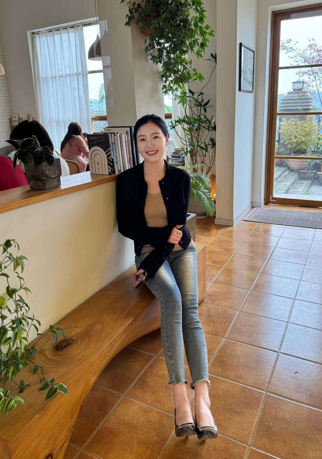 现在没人喜欢穿小脚牛仔裤了吗