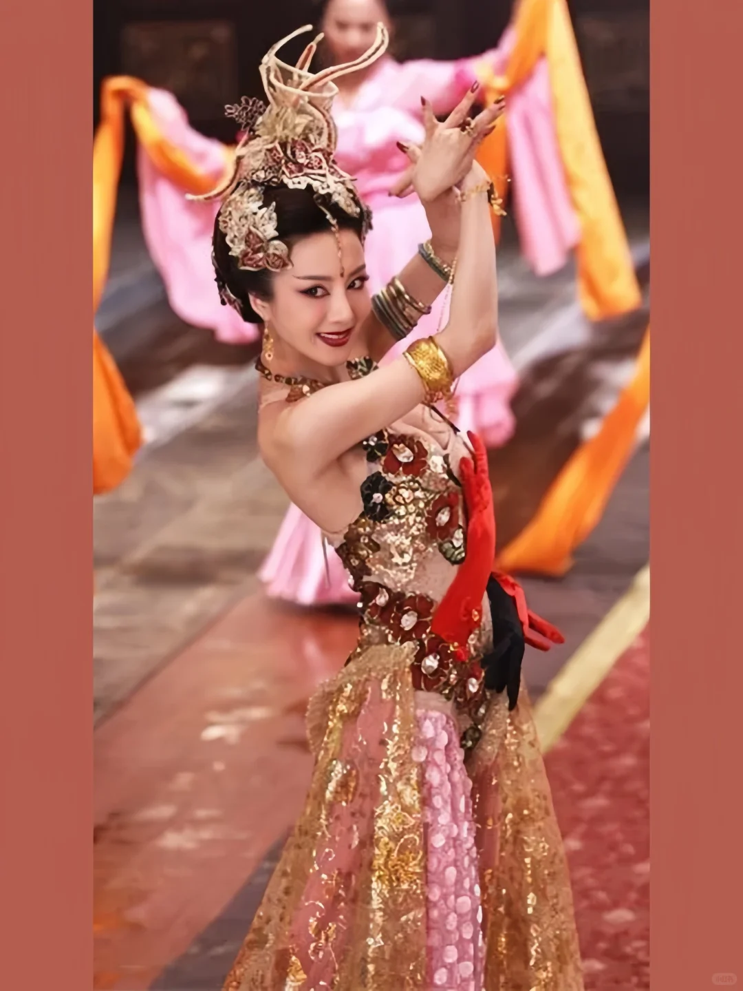李依晓版【妲己】 服化道