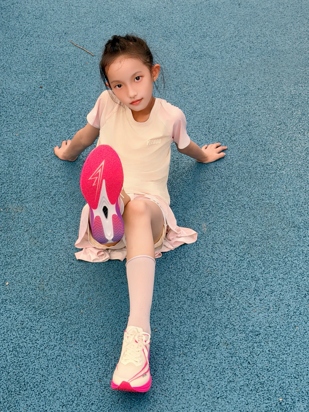 宝贝户外跑步 把温柔踩进风里