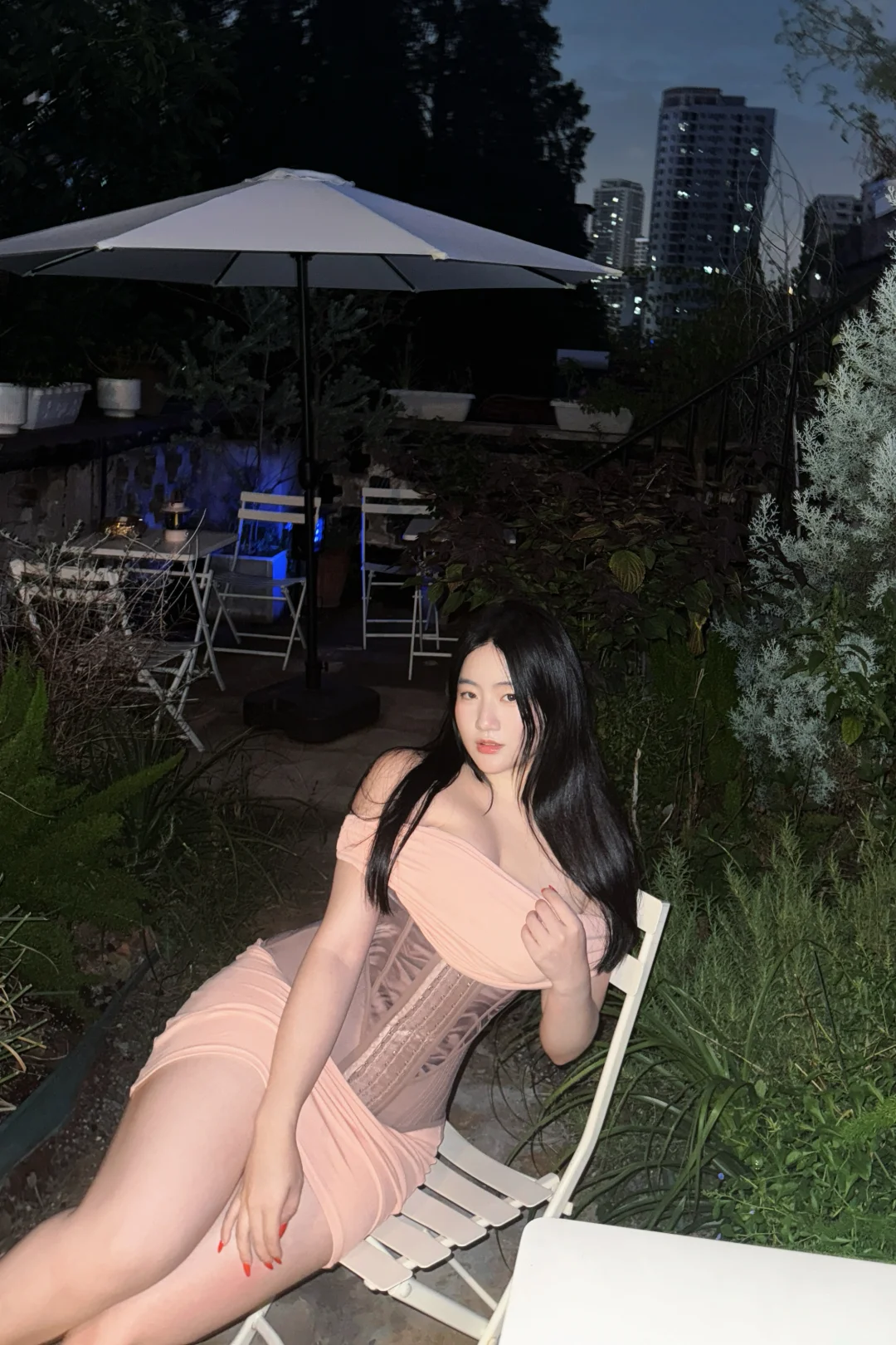 可以摸摸你的喉结吗